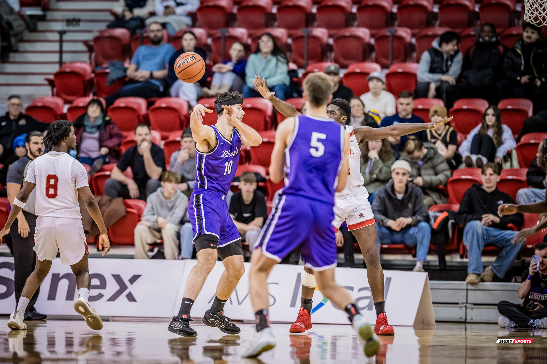  Université Laval - Bishop's University - Basketball - RSEQ 2025 - Basketball M - U.Laval (65) vs (73) Bishop's (#RSEQ25BMULBI02) Photo by: Louis Charland | Siuxy Sports 2025-02-01