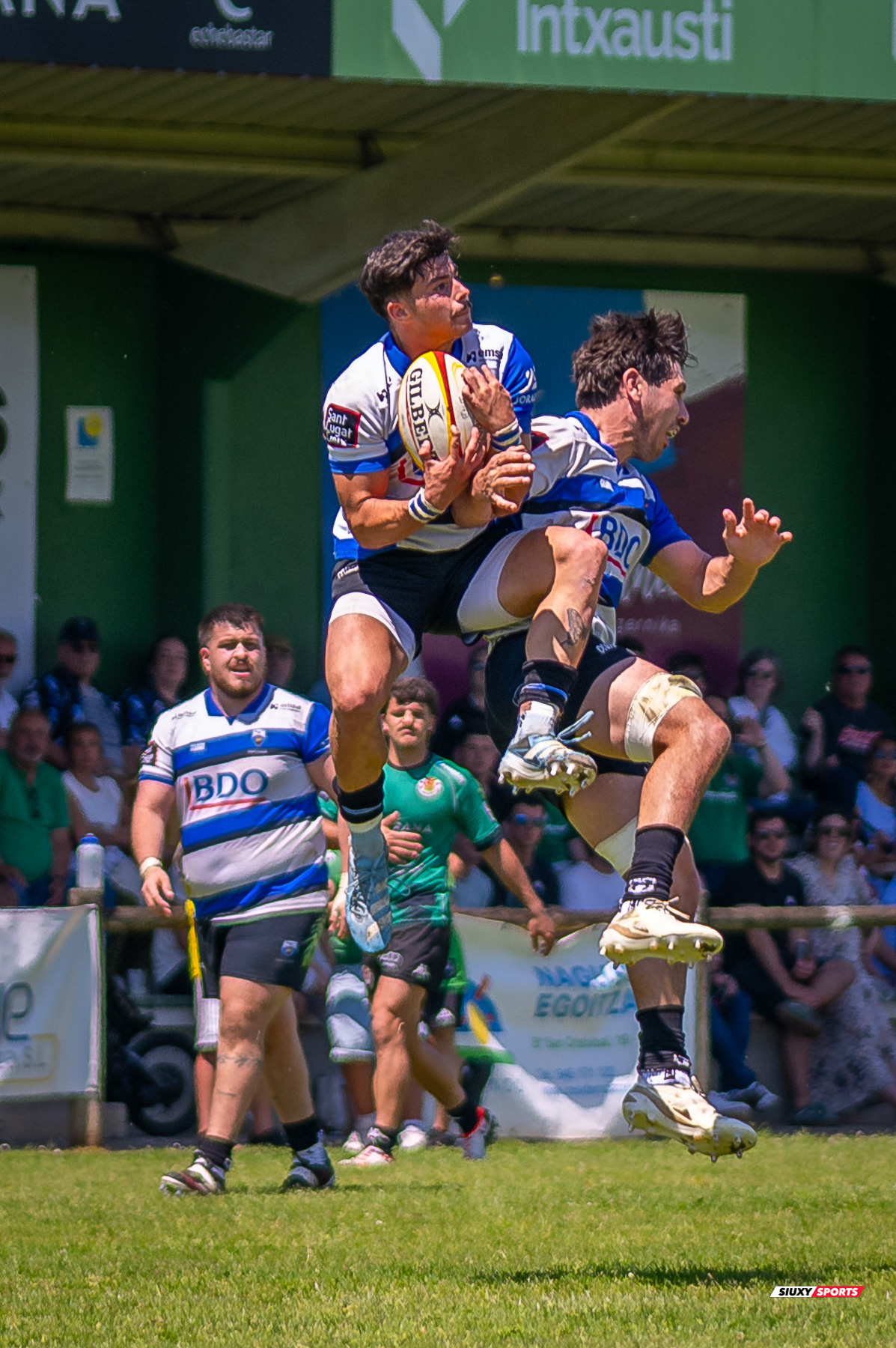  Gernika Rugby Taldea - Club de Rugby Sant Cugat - Rugby - FER 2025 - Sémi Final Ascenso - Gernika (24) vs (11) Sant Cugat (#FER25SFAGRTCRSC) Photo by: Fredy Monfoto | Siuxy Sports 2025-05-18