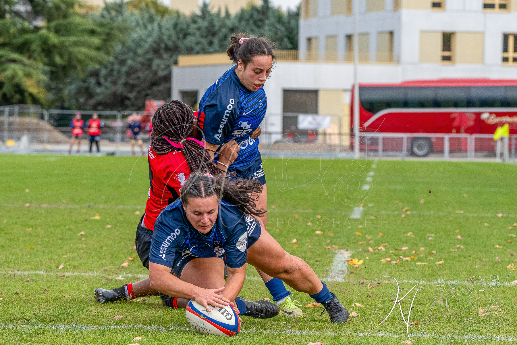 FC Grenoble Rugby - Lyon Olympique Universitaire - Rugby - FFR 2025 - Elite 1 F - Amazones FCG vs Lyon Olympique Universitaire (#FFR25E1FALOU1) Photo by: Karine Valentin | Siuxy Sports 2025-10-18