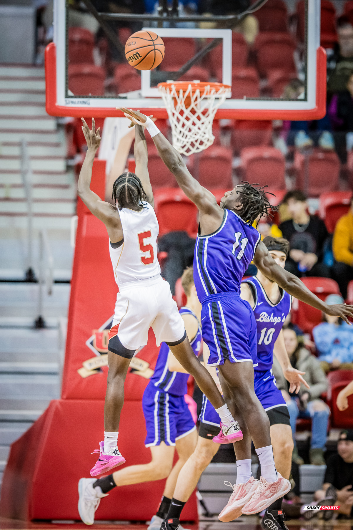  Université Laval - Bishop's University - Basketball - RSEQ 2025 - Basketball M - U.Laval (65) vs (73) Bishop's (#RSEQ25BMULBI02) Photo by: Louis Charland | Siuxy Sports 2025-02-01