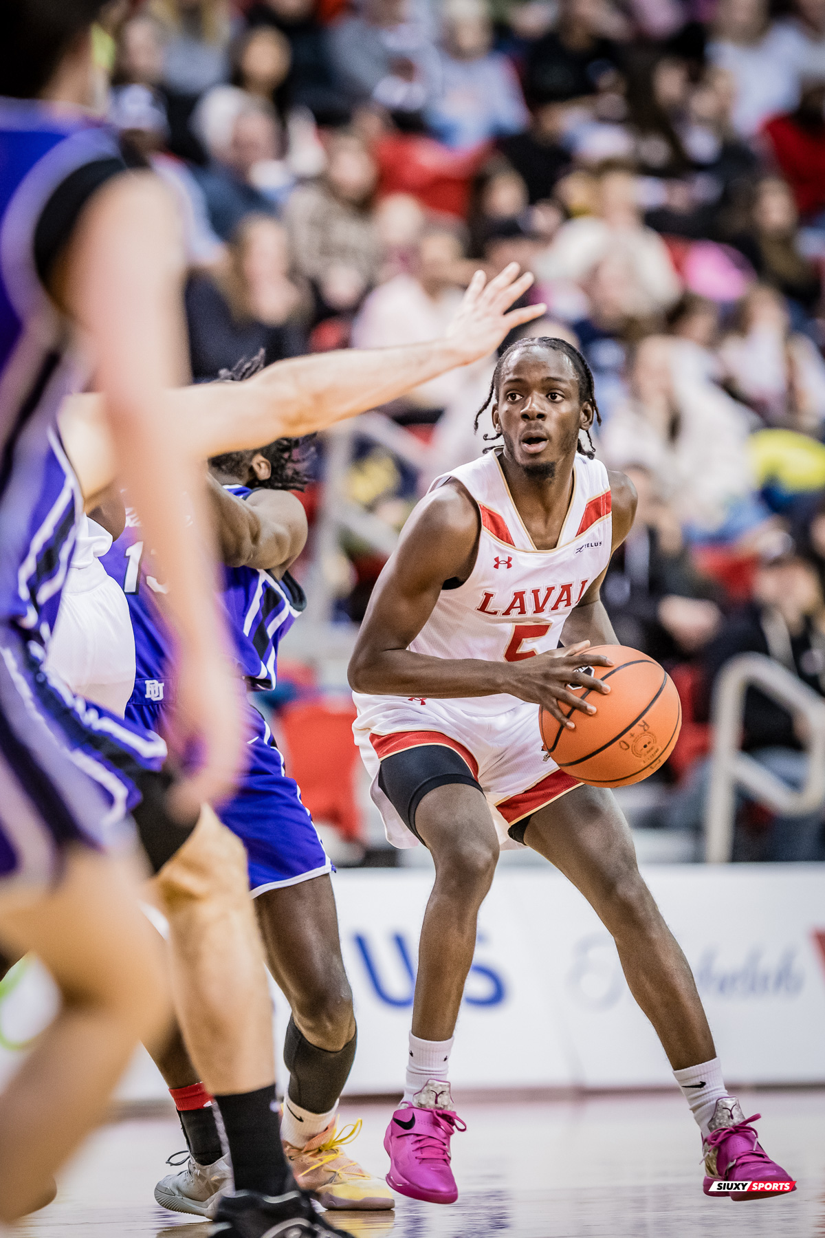  Université Laval - Bishop's University - Basketball - RSEQ 2025 - Basketball M - U.Laval (65) vs (73) Bishop's (#RSEQ25BMULBI02) Photo by: Louis Charland | Siuxy Sports 2025-02-01