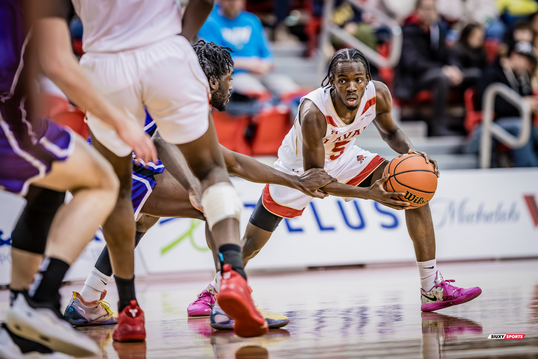  Université Laval - Bishop's University - Basketball - RSEQ 2025 - Basketball M - U.Laval (65) vs (73) Bishop's (#RSEQ25BMULBI02) Photo by: Louis Charland | Siuxy Sports 2025-02-01