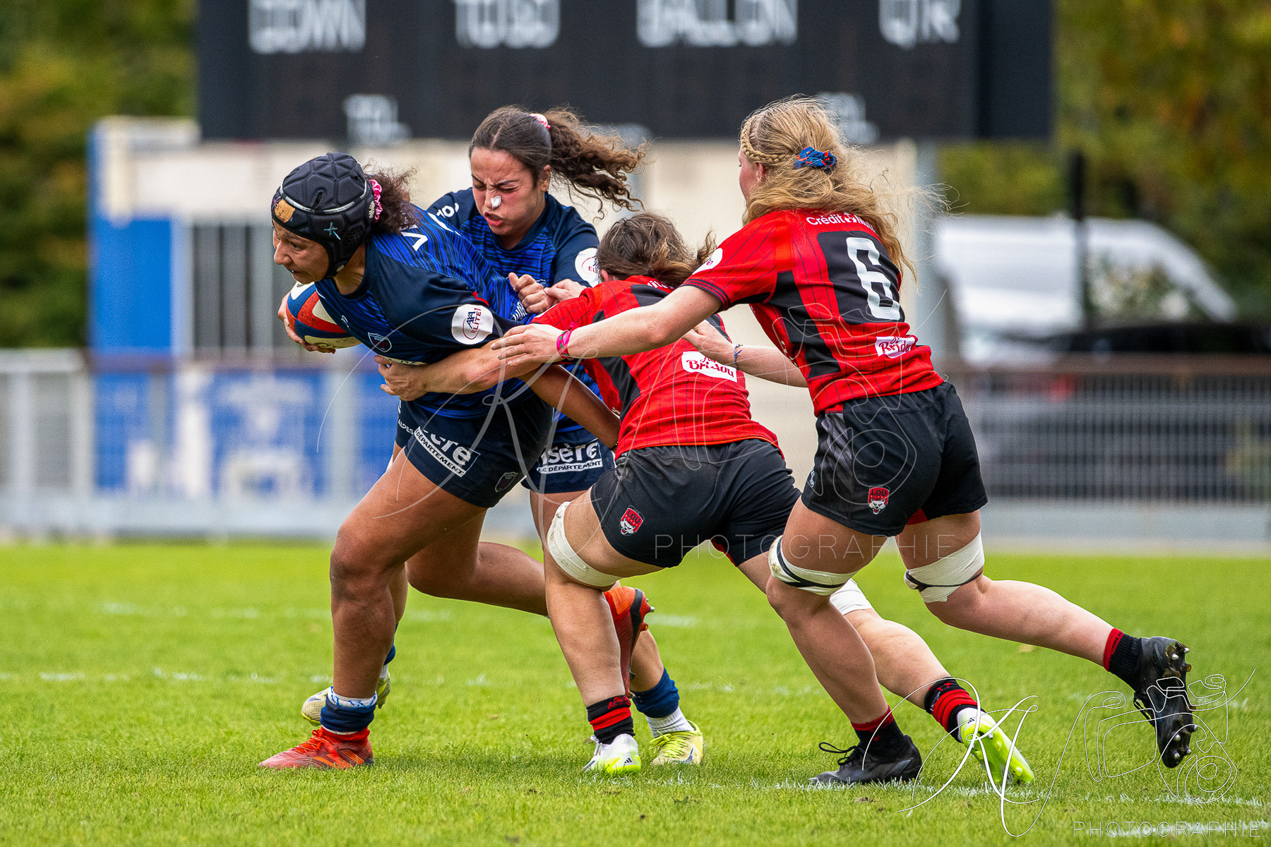  FC Grenoble Rugby - Lyon Olympique Universitaire - Rugby - FFR 2025 - Elite 1 F - Amazones FCG vs Lyon Olympique Universitaire (#FFR25E1FALOU1) Photo by: Karine Valentin | Siuxy Sports 2025-10-18