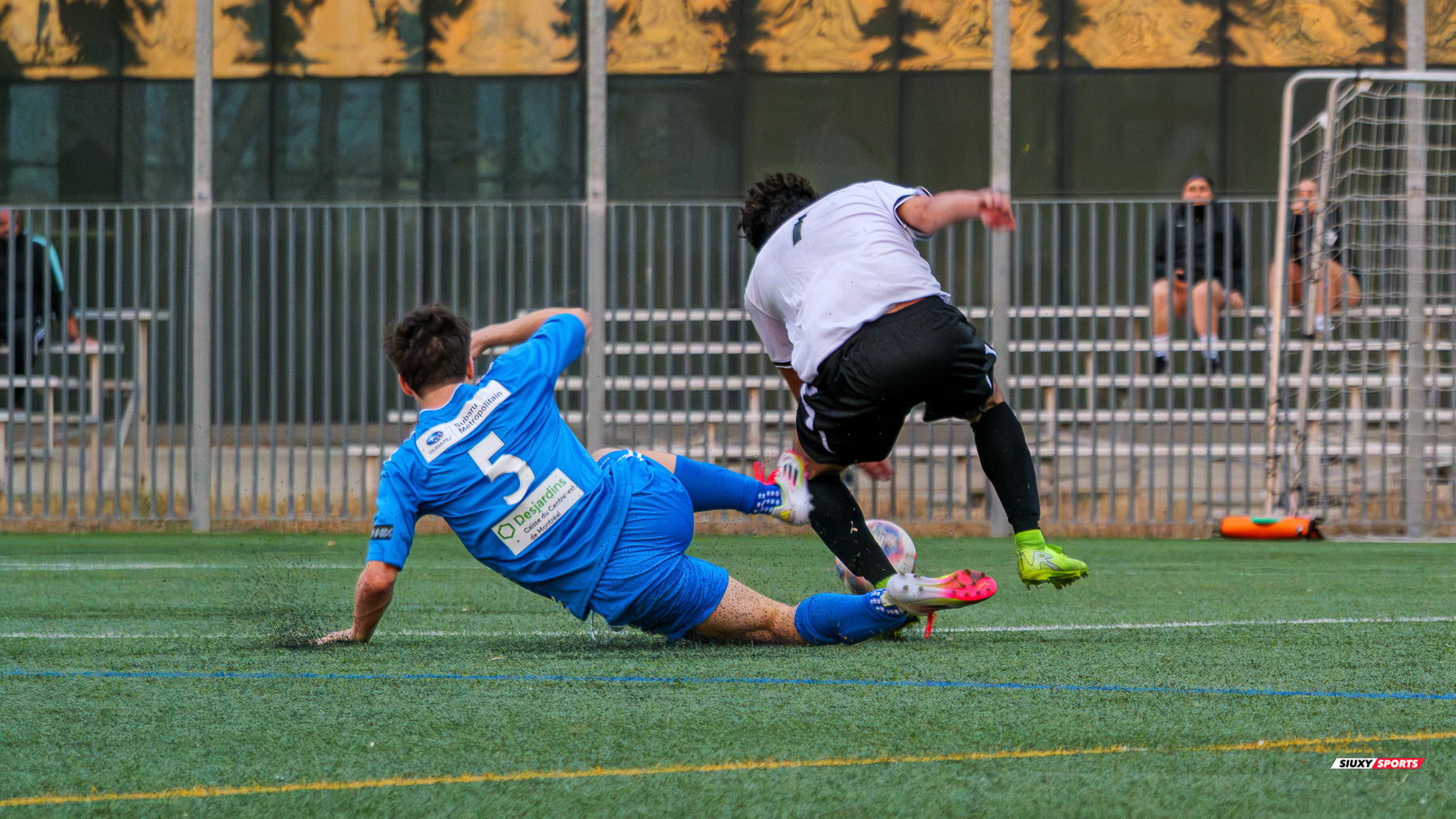 Gabriel Richard KOBINGER -  CS Braves Ahuntsic MCFC - AS St-Leonard - Soccer - L2QC M 2025 - Braves Ahuntsic (1) vs (1) St-Léonard (#L2QC25MCSBASSL4) Photo by: Mathias Pacheco Lemina | Siuxy Sports 2025-04-19