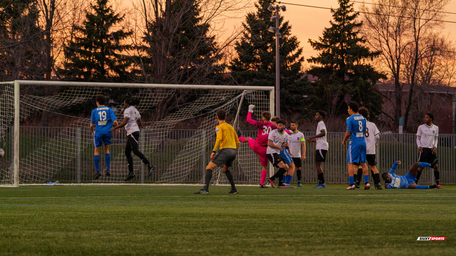 Mehdi LOTFI - Kevin WASACZ -  CS Braves Ahuntsic MCFC - AS St-Leonard - Soccer - L2QC M 2025 - Braves Ahuntsic (1) vs (1) St-Léonard (#L2QC25MCSBASSL4) Photo by: Mathias Pacheco Lemina | Siuxy Sports 2025-04-19