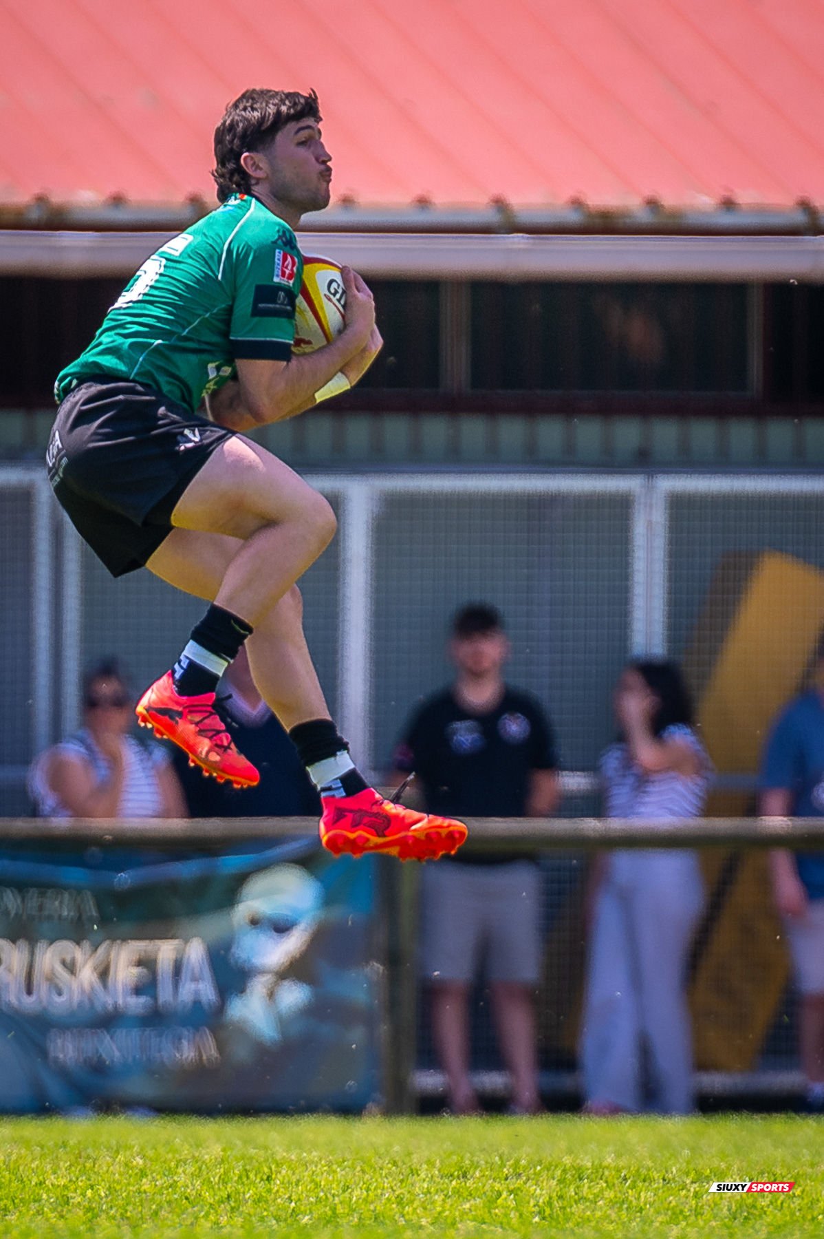  Gernika Rugby Taldea - Club de Rugby Sant Cugat - Rugby - FER 2025 - Sémi Final Ascenso - Gernika (24) vs (11) Sant Cugat (#FER25SFAGRTCRSC) Photo by: Fredy Monfoto | Siuxy Sports 2025-05-18