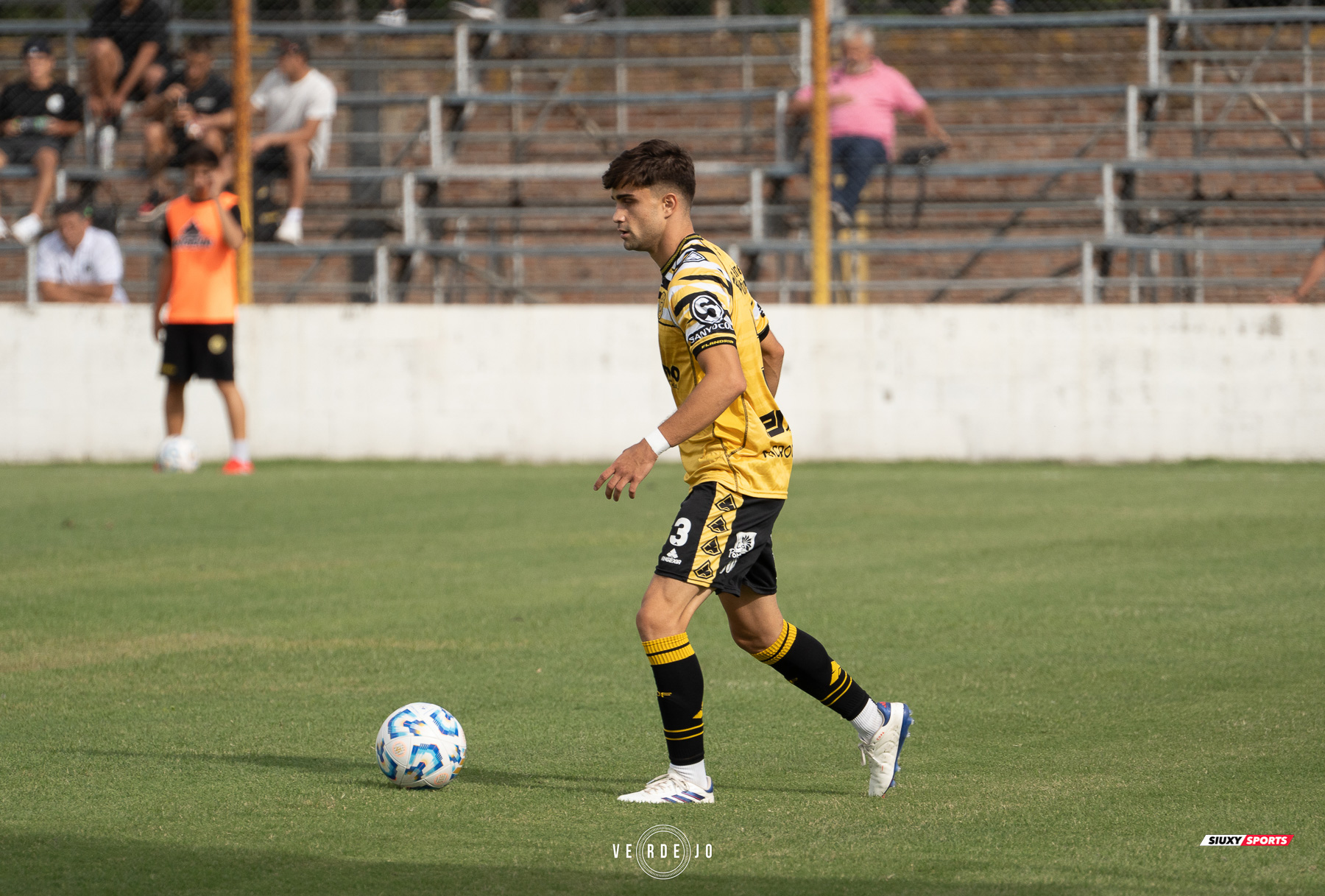  CSyD Flandria - Real Pilar FC - Soccer - AFA - 1B - Flandria (0) vs (1) Real Pilar FC (#AFA1BFLARP02) Photo by: Ignacio Verdejo | Siuxy Sports 2025-02-18