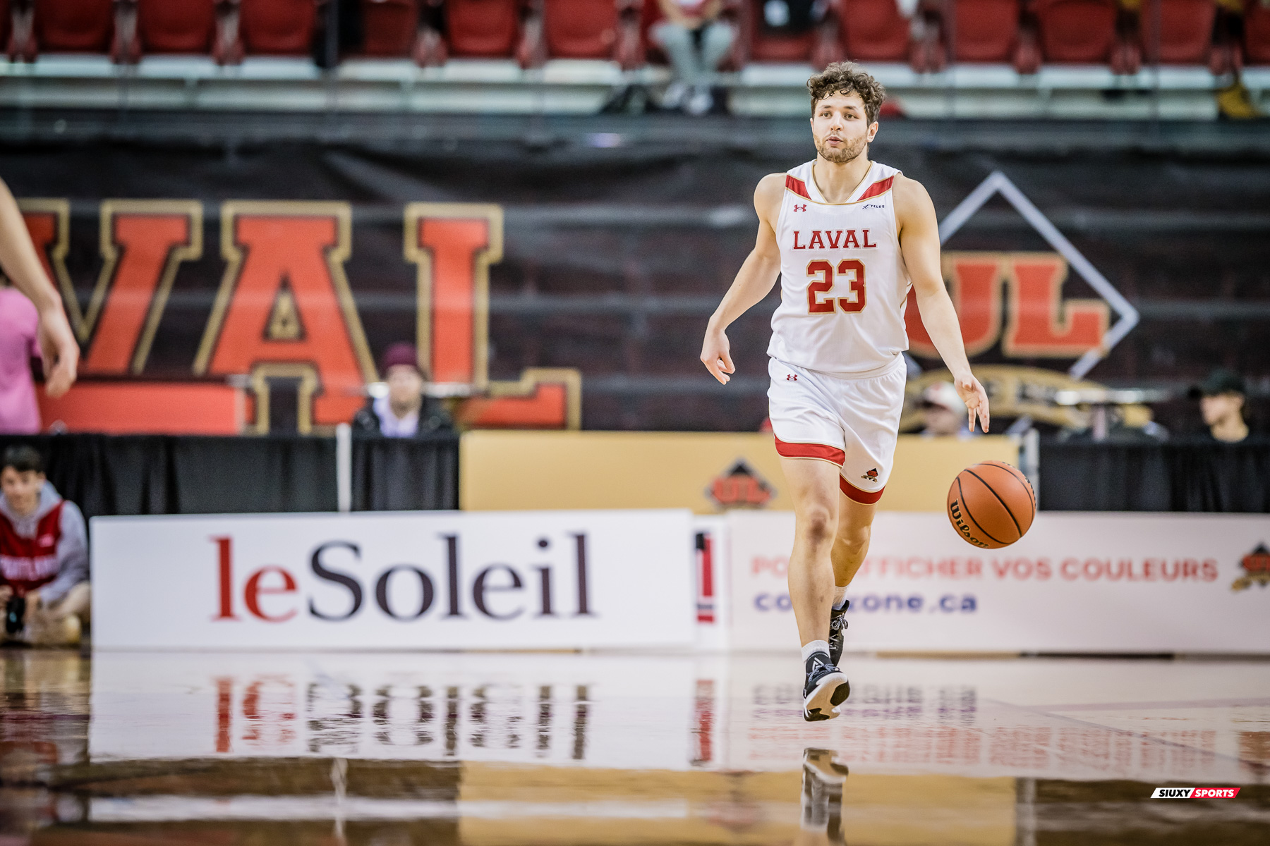  Université Laval - Bishop's University - Basketball - RSEQ 2025 - Basketball M - U.Laval (65) vs (73) Bishop's (#RSEQ25BMULBI02) Photo by: Louis Charland | Siuxy Sports 2025-02-01