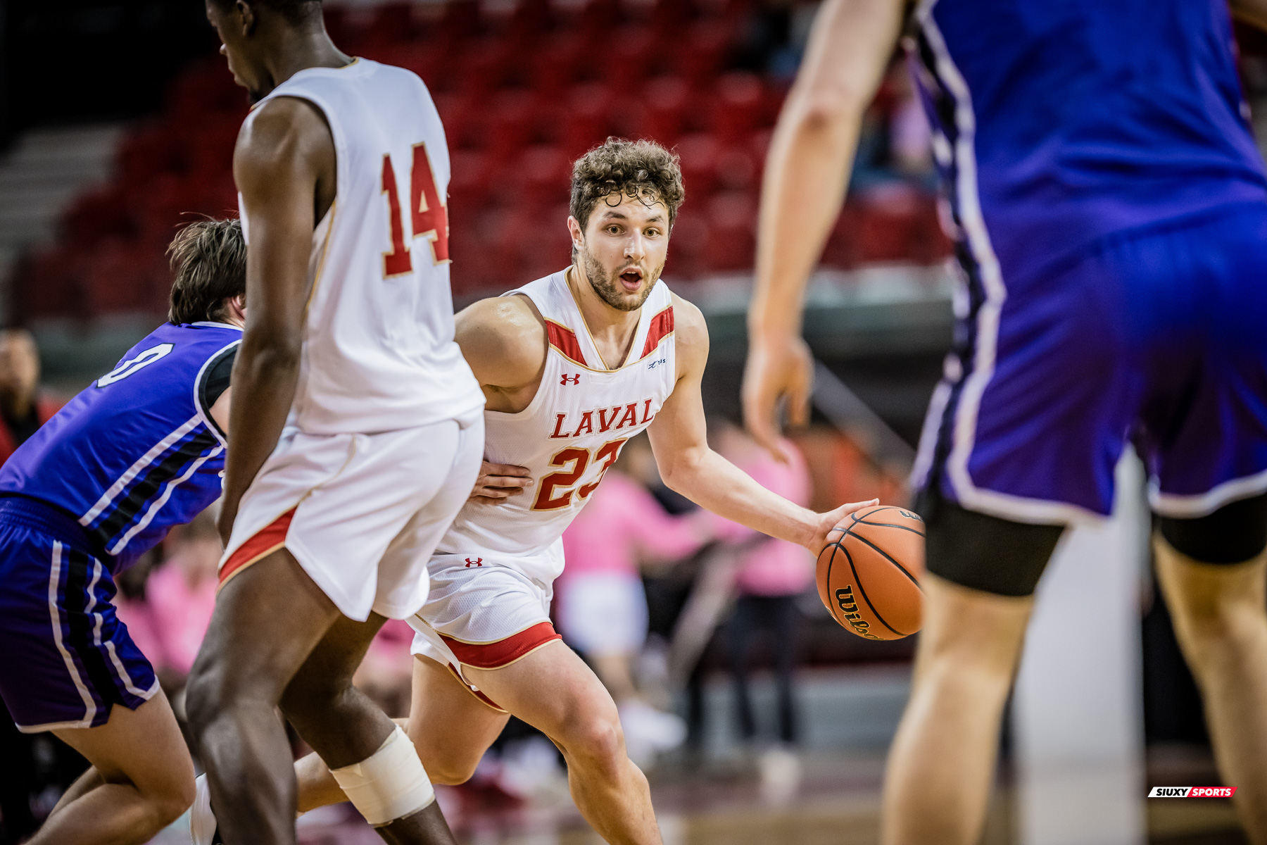  Université Laval - Bishop's University - Basketball - RSEQ 2025 - Basketball M - U.Laval (65) vs (73) Bishop's (#RSEQ25BMULBI02) Photo by: Louis Charland | Siuxy Sports 2025-02-01