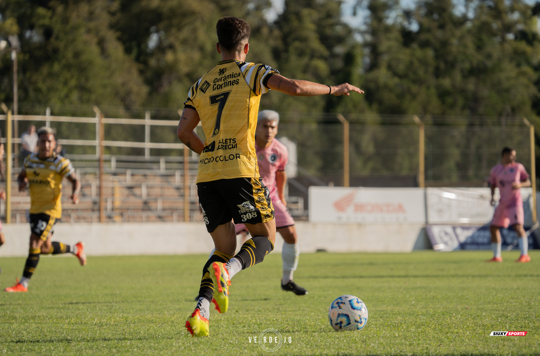  CSyD Flandria - Real Pilar FC - Soccer - AFA - 1B - Flandria (0) vs (1) Real Pilar FC (#AFA1BFLARP02) Photo by: Ignacio Verdejo | Siuxy Sports 2025-02-18