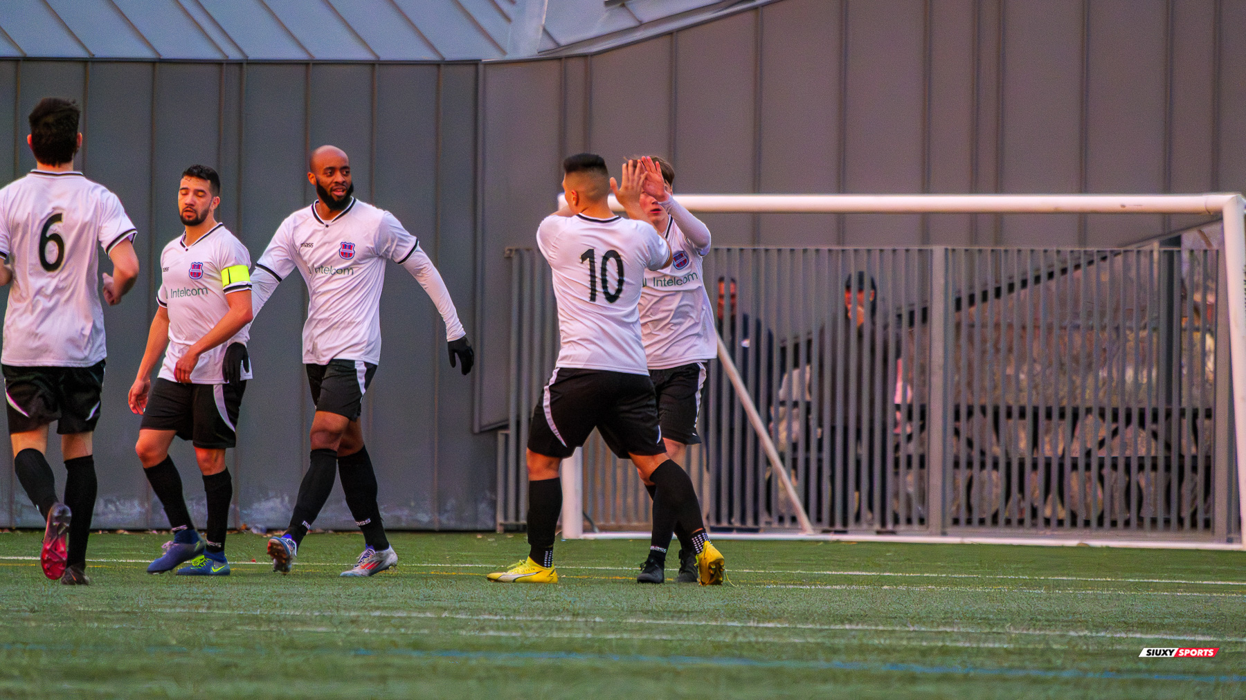 Juan Pablo MUNOZ -  CS Braves Ahuntsic MCFC - AS St-Leonard - Soccer - L2QC M 2025 - Braves Ahuntsic (1) vs (1) St-Léonard (#L2QC25MCSBASSL4) Photo by: Mathias Pacheco Lemina | Siuxy Sports 2025-04-19