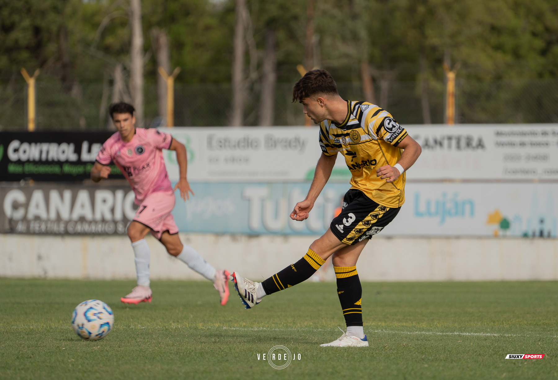  CSyD Flandria - Real Pilar FC - Soccer - AFA - 1B - Flandria (0) vs (1) Real Pilar FC (#AFA1BFLARP02) Photo by: Ignacio Verdejo | Siuxy Sports 2025-02-18