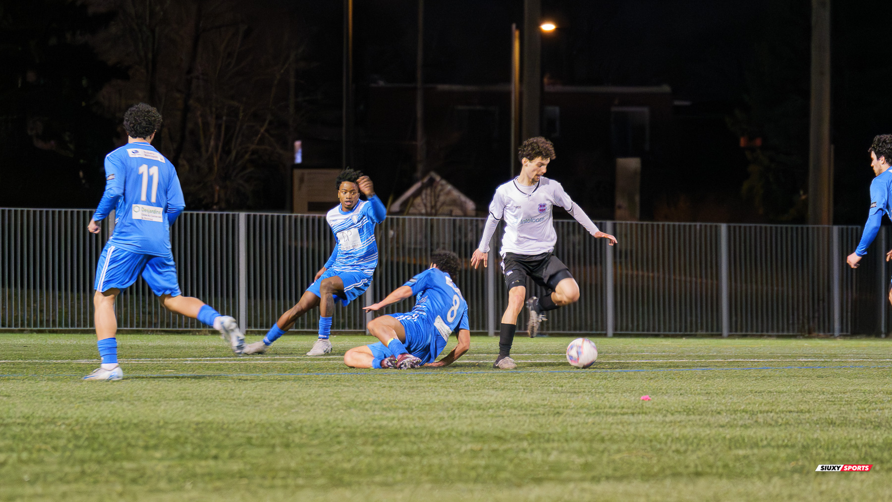 Yani HELLAF - Mehdi LOTFI -  CS Braves Ahuntsic MCFC - AS St-Leonard - Soccer - L2QC M 2025 - Braves Ahuntsic (1) vs (1) St-Léonard (#L2QC25MCSBASSL4) Photo by: Mathias Pacheco Lemina | Siuxy Sports 2025-04-19