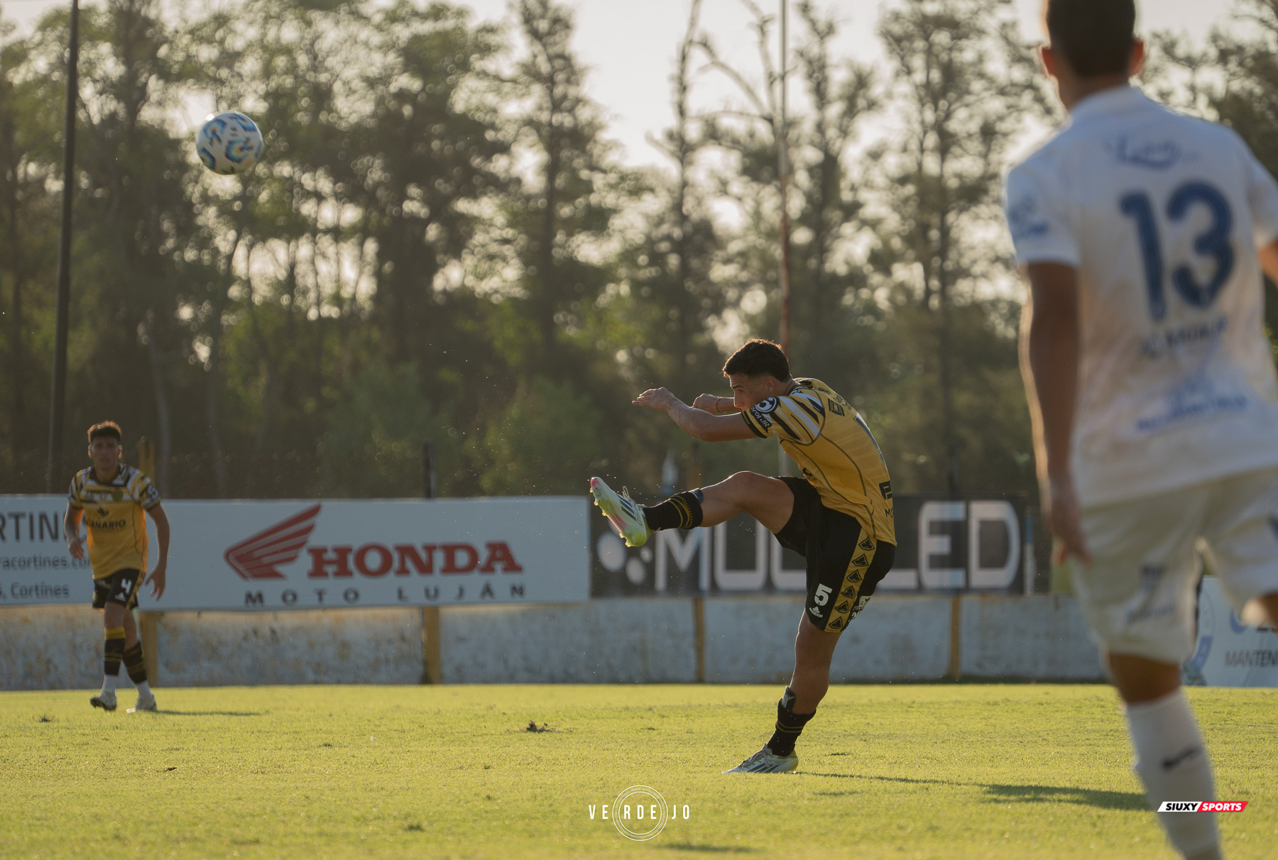  CSyD Flandria - Sportivo Italiano - Soccer - AFA - 1B - Flandria (1) vs (1) Sportivo Italiano (#AFA1BFLASPI02) Photo by: Ignacio Verdejo | Siuxy Sports 2025-02-08
