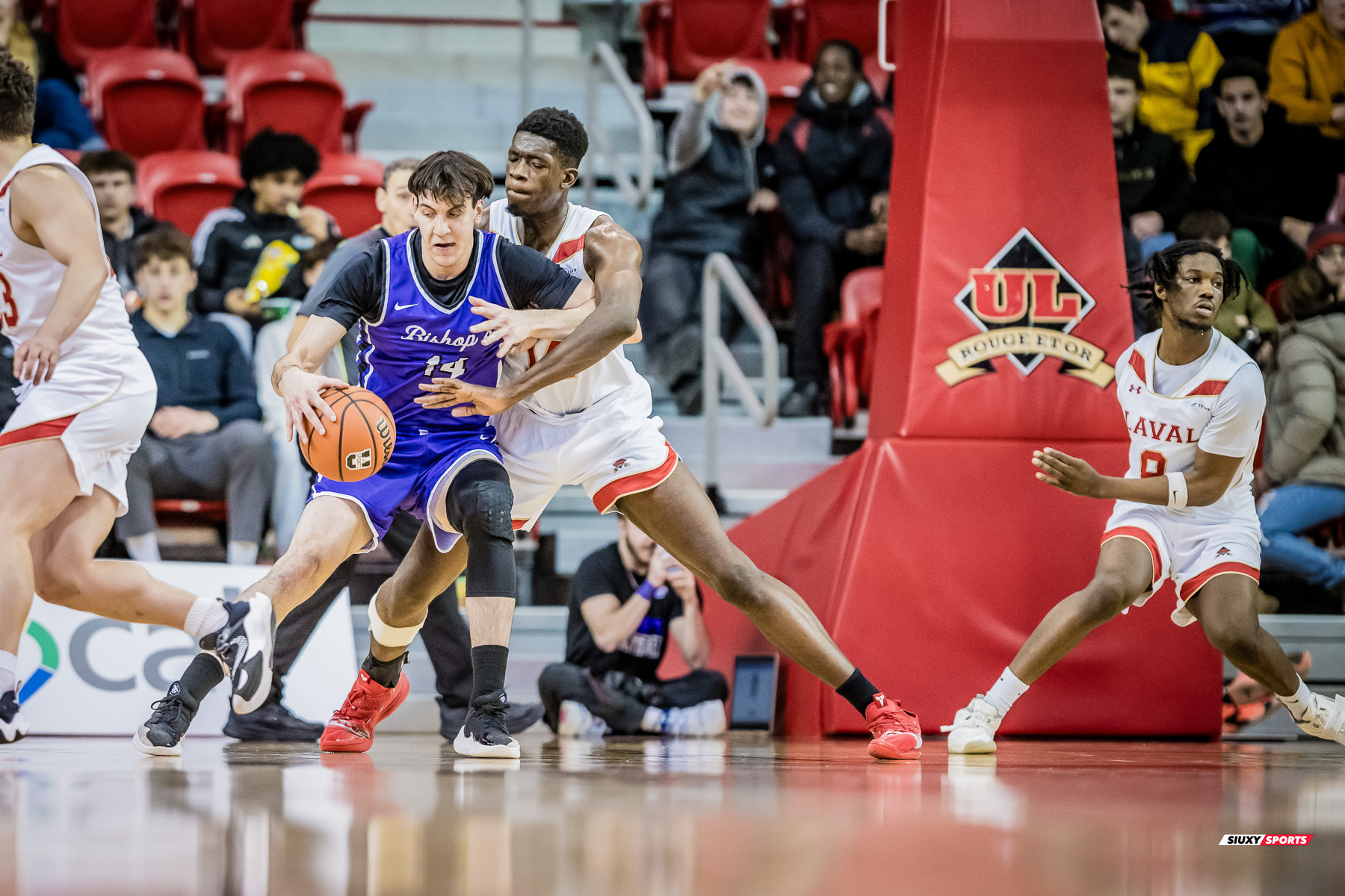  Université Laval - Bishop's University - Basketball - RSEQ 2025 - Basketball M - U.Laval (65) vs (73) Bishop's (#RSEQ25BMULBI02) Photo by: Louis Charland | Siuxy Sports 2025-02-01