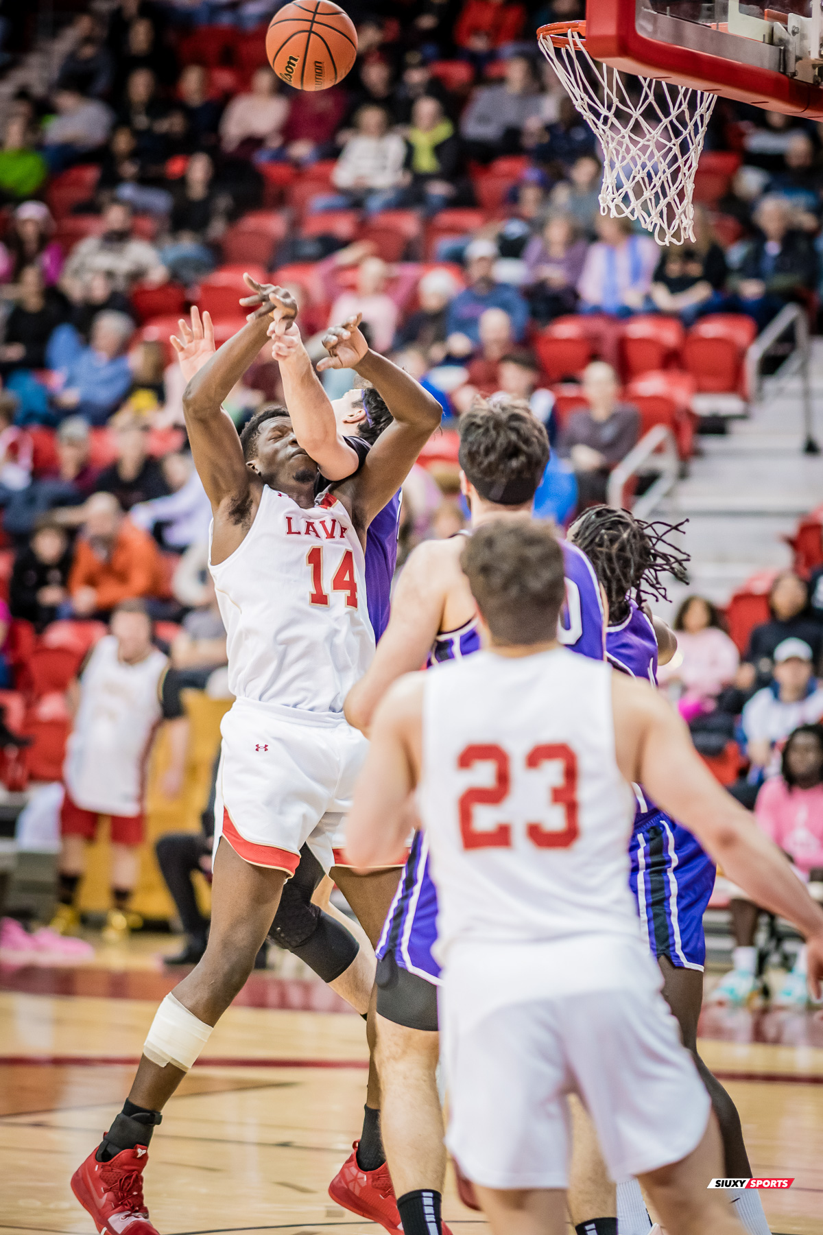  Université Laval - Bishop's University - Basketball - RSEQ 2025 - Basketball M - U.Laval (65) vs (73) Bishop's (#RSEQ25BMULBI02) Photo by: Louis Charland | Siuxy Sports 2025-02-01